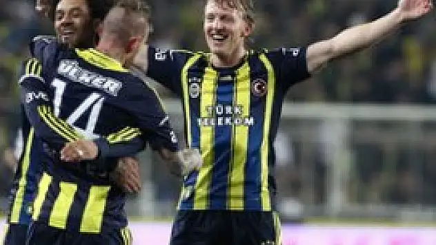 Fenerbahçe Bursa'yı farklı geçti 4-1
