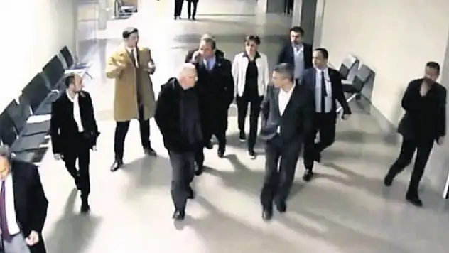 Numan Kurtulmuş: Soru basit, o gece Çağlayan'da ne işiniz vardı!