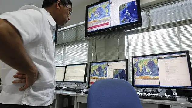 Papua Yeni Gine'de 6,7'lik deprem