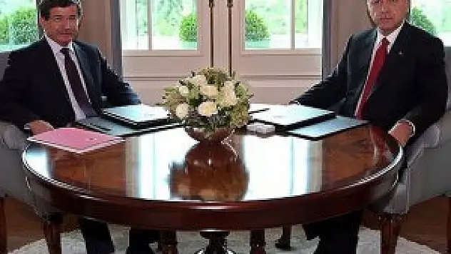 Erdoğan, Davutoğlu ve Fidan'ı kabul etti