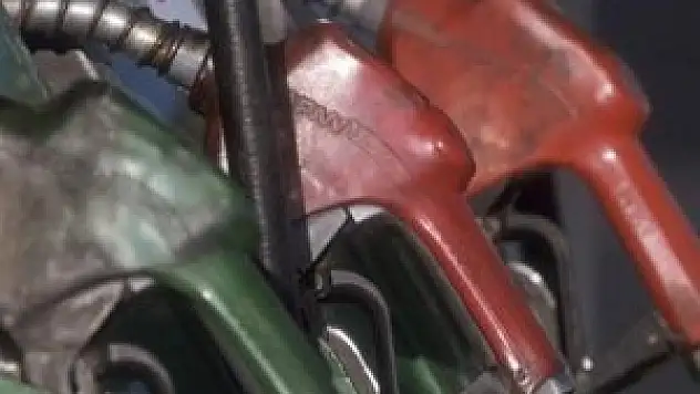 Benzin 1.62 lira oldu