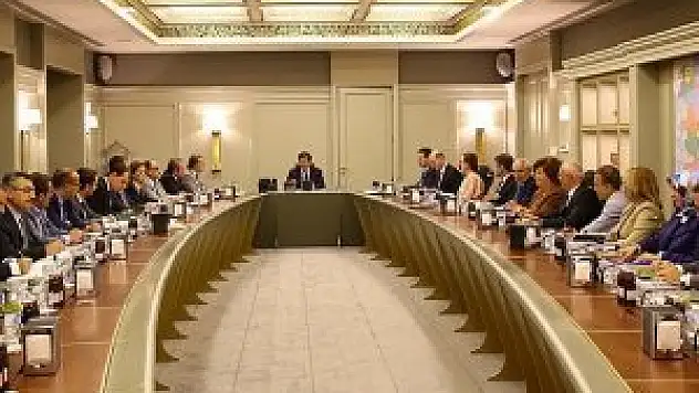 AK Parti'de MYK toplantısı