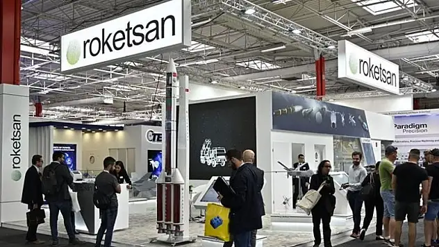 Roketsan'ın mikro uydu fırlatma aracı ilk kez yurt dışında tanıtıldı