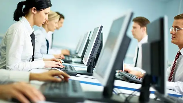 Bakan Selçuk: 4 bin 321 kişi alacağız