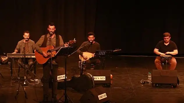 Grup Yürüyüş'ten Mursi için ağıt