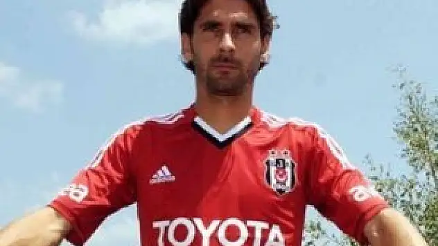 Beşiktaş'tan ayrıldı, futbolu bıraktı!