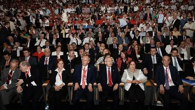 CHP kurultayında 'Cuma namazı arası' tartışması