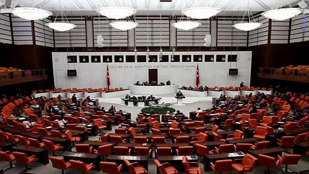 AK Parti kanun teklifini TBMM Başkanlığına sundu