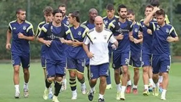 Fenerbahçe'de Trabzonspor maçına hazırlanıyor