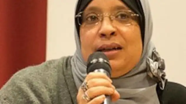 Başörtülü belediye üyesi tehditlere dayanamadı