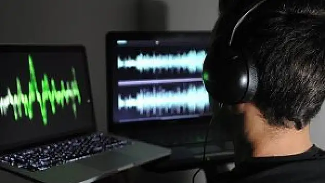 Almanlar her türlü iletişimi depolamış!