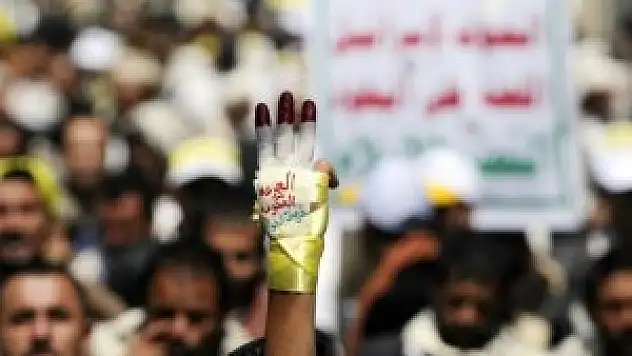 Yemen ordusundan Husilere hava saldırısı