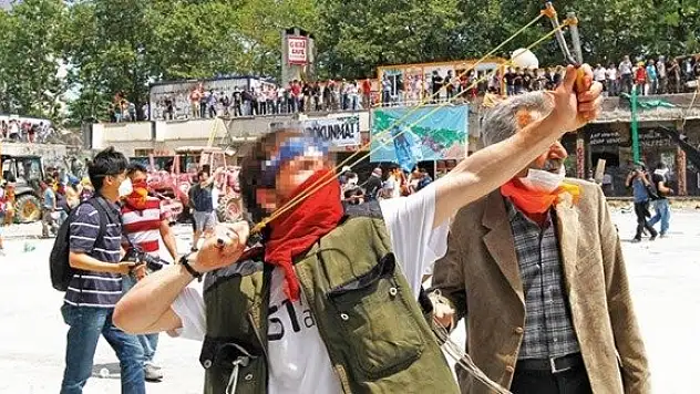 Yemişim ağacı ihtilal başladı