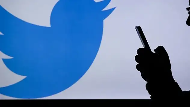 Twitter'dan kural ihlali yapan siyasilere 'uyarı etiketi'
