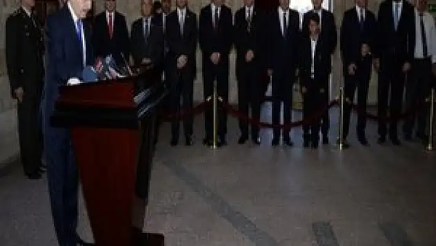 Partisinin kurultay tarihini yanlış yazdı