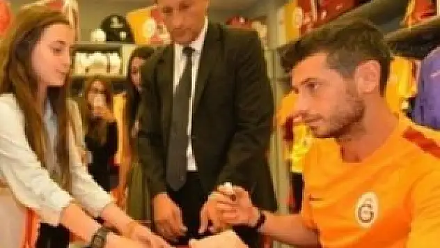 Yeni Aslan Dzemaili'ye sevgi seli