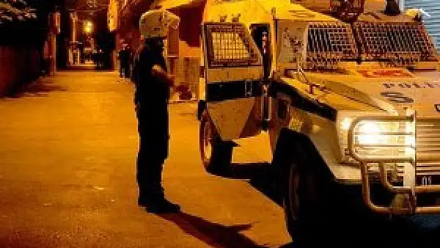 Adana'da bin 500 polisle uyuşturucu operasyonu