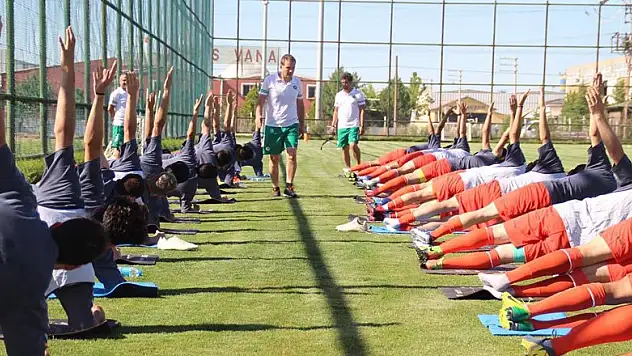 Konyaspor U19 takımı sezonu açtı
