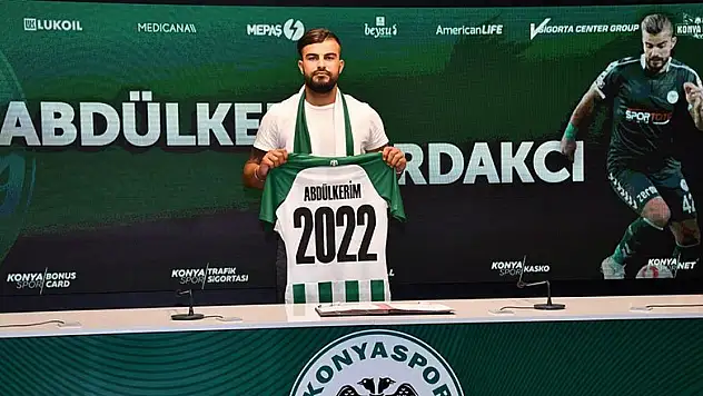 Konyaspor, Abdülkerim Bardakcı'nın sözleşmesini 2 yıl uzattı