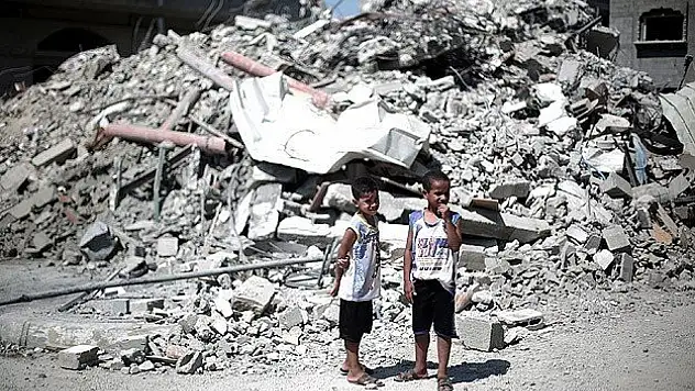 UNRWA'dan evleri yıkılan Filistinlilere yardım