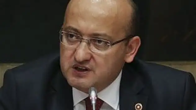 Akdoğan: İnternet yasası çıkacak