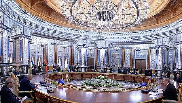 Şanghay İşbirliği Örgütü zirvesi başladı