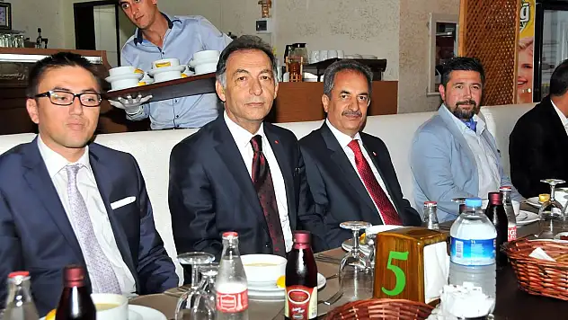 Akkaya'dan Kaymakam Dursun'a veda yemeği