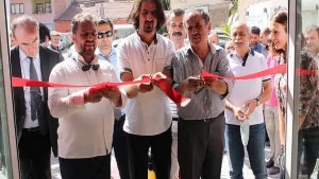 Türkiye'nin ilk sertifikalı kırtasiyesi Piroğlu  açıldı