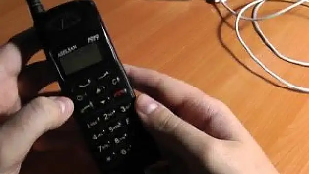 Aselsan 16 yıl önce titreşimli telefon üretmişti