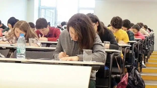 800 milyonluk kitap vurgunu