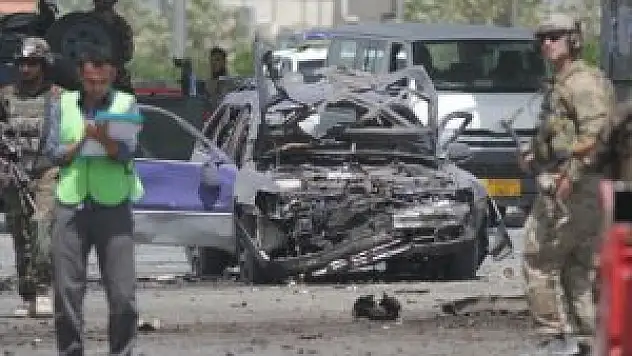 Afganistan'da NATO konvoyuna intihar saldırısı