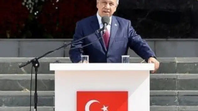 Arınç'ın siyasete ilgi duyma nedenlerinde biri de bu