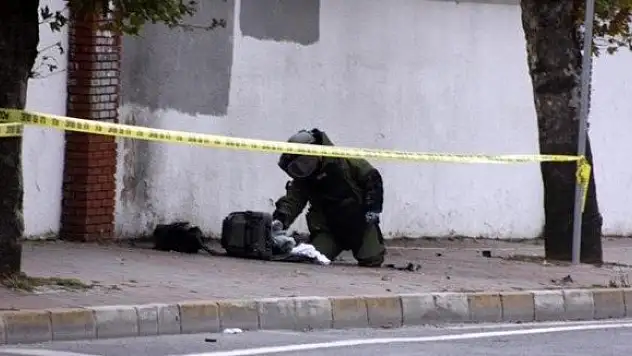 Darülaceze önünde şüpheli valiz paniği