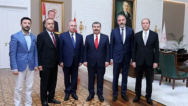 Konyaspor'dan Sağlık Bakanı Dr.Fahrettin Koca'ya ziyaret
