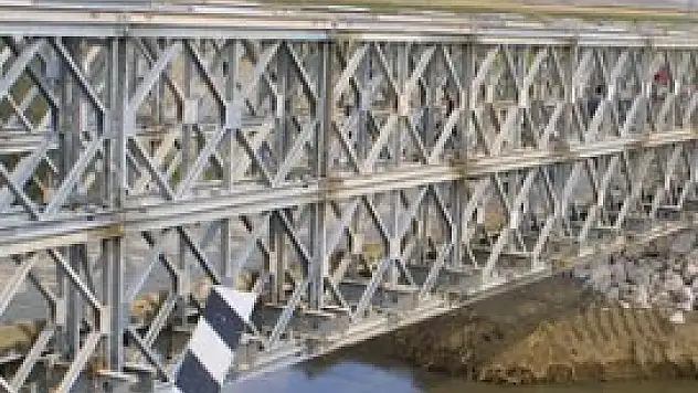 22 tonluk köprüyü çaldılar