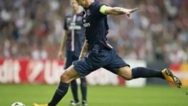 Zlatan yine geceye damgasını vurdu