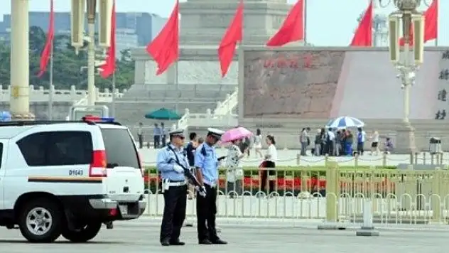 Çinliler hükümete güvenmiyor