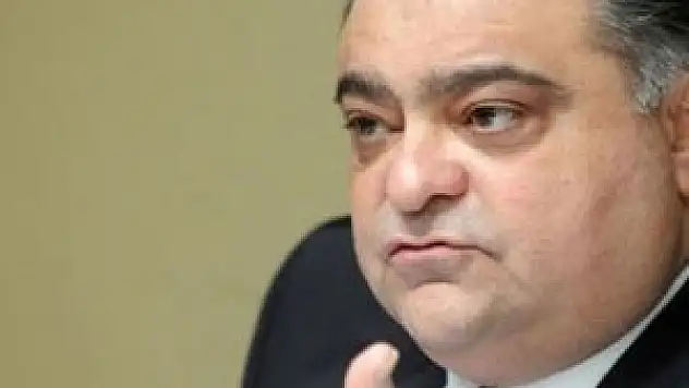 Ahmet Özal siyasete dönüyor