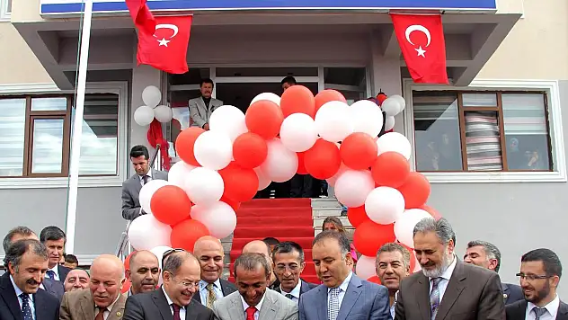 5 yılda 10 Kur'an kursu, 4 cami ve 2 yurt yaptırdı