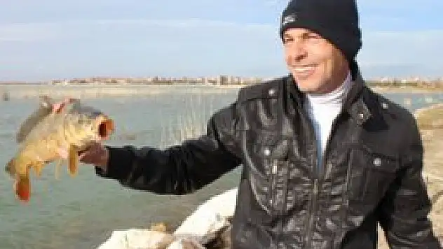 Beyşehir'de oltacılardan yasağa tepki