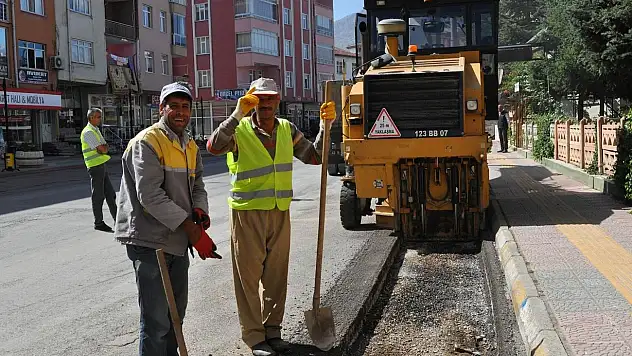 Seydişehir'de çevre düzenlemeleri sürüyor