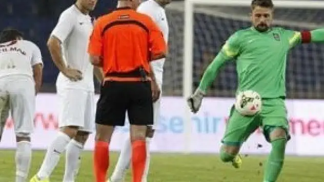 Sergen Yalçın'dan Onur'a sert eleştiri