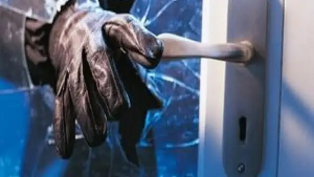 Hırsızlık zanlısı suçüstü yakalandı