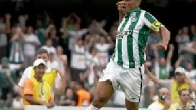 Herkes jübilesini beklerken Alex transfer oluyor!