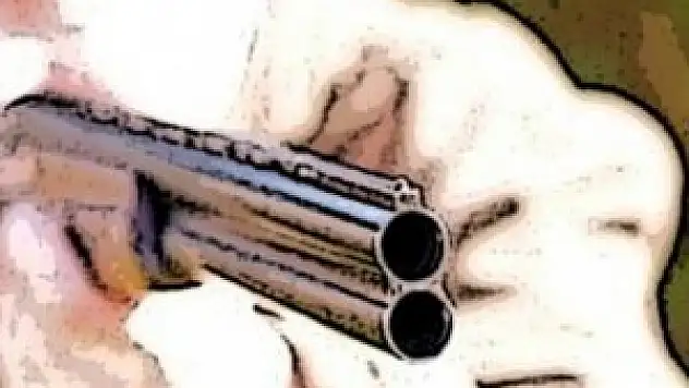 Av tüfeğiyle oynayan çocuk kardeşini yaraladı