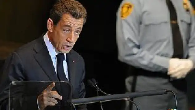 Sarkozy hakkındaki soruşturma askıya alındı