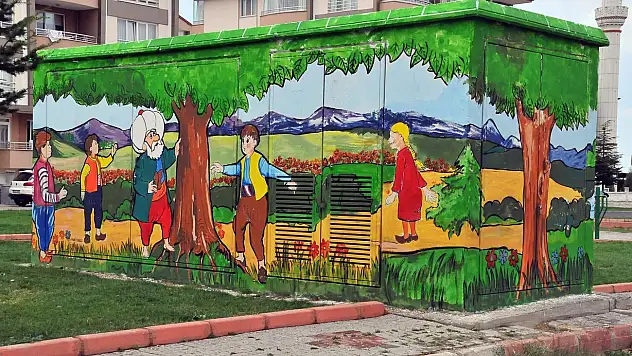 Trafolara Nasreddin Hoca fıkraları döşendi