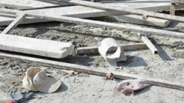 Asansörlü iskeleden düşen işçi öldü