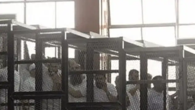 Darbe karşıtlarına hapis cezaları