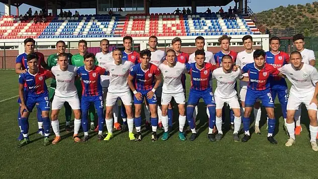 Konyaspor altyapısı İzmir'de turnuvaya katıldı